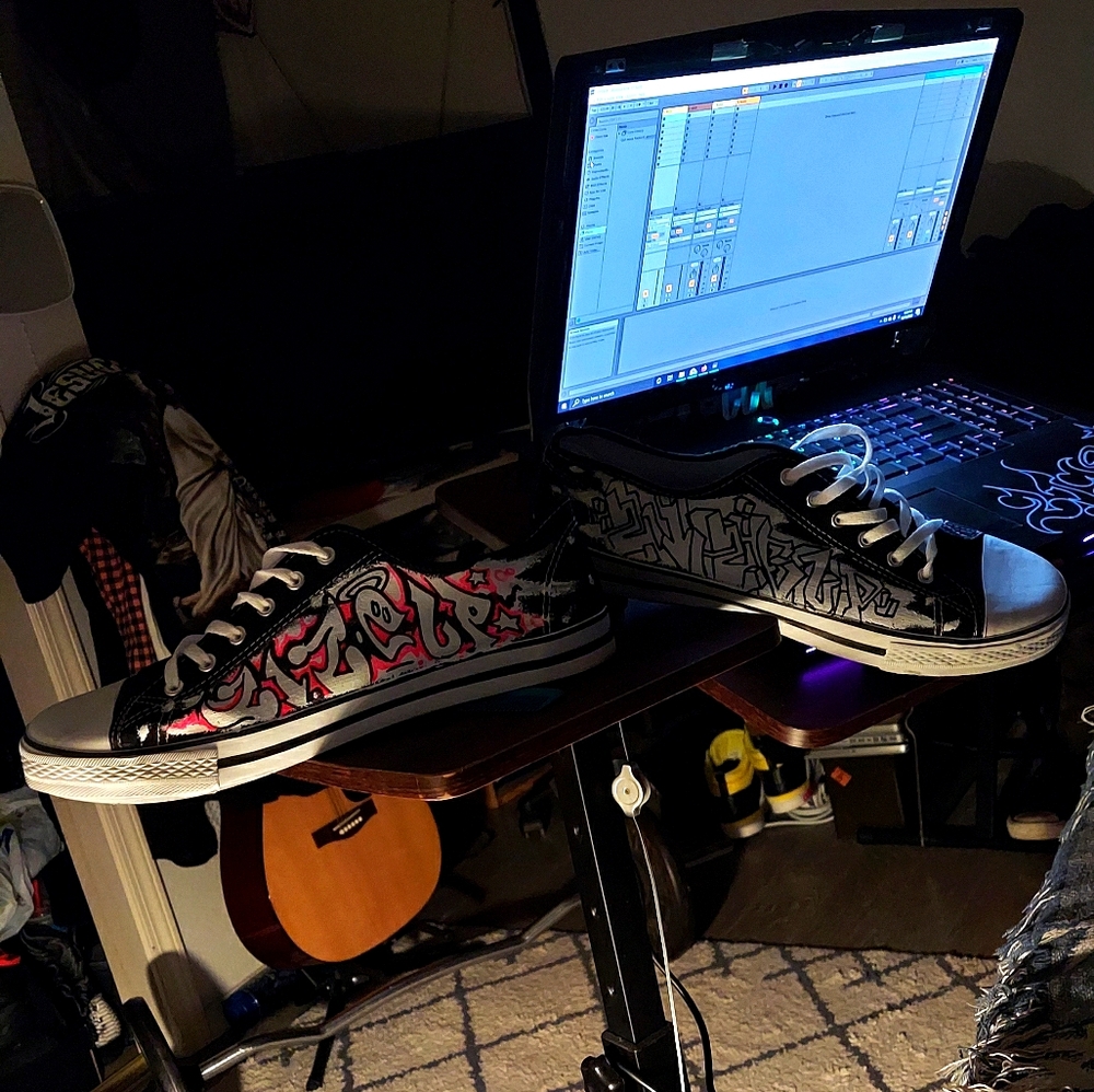 🔥🔥🔥 swag sneakers kicks 💯💯💯
